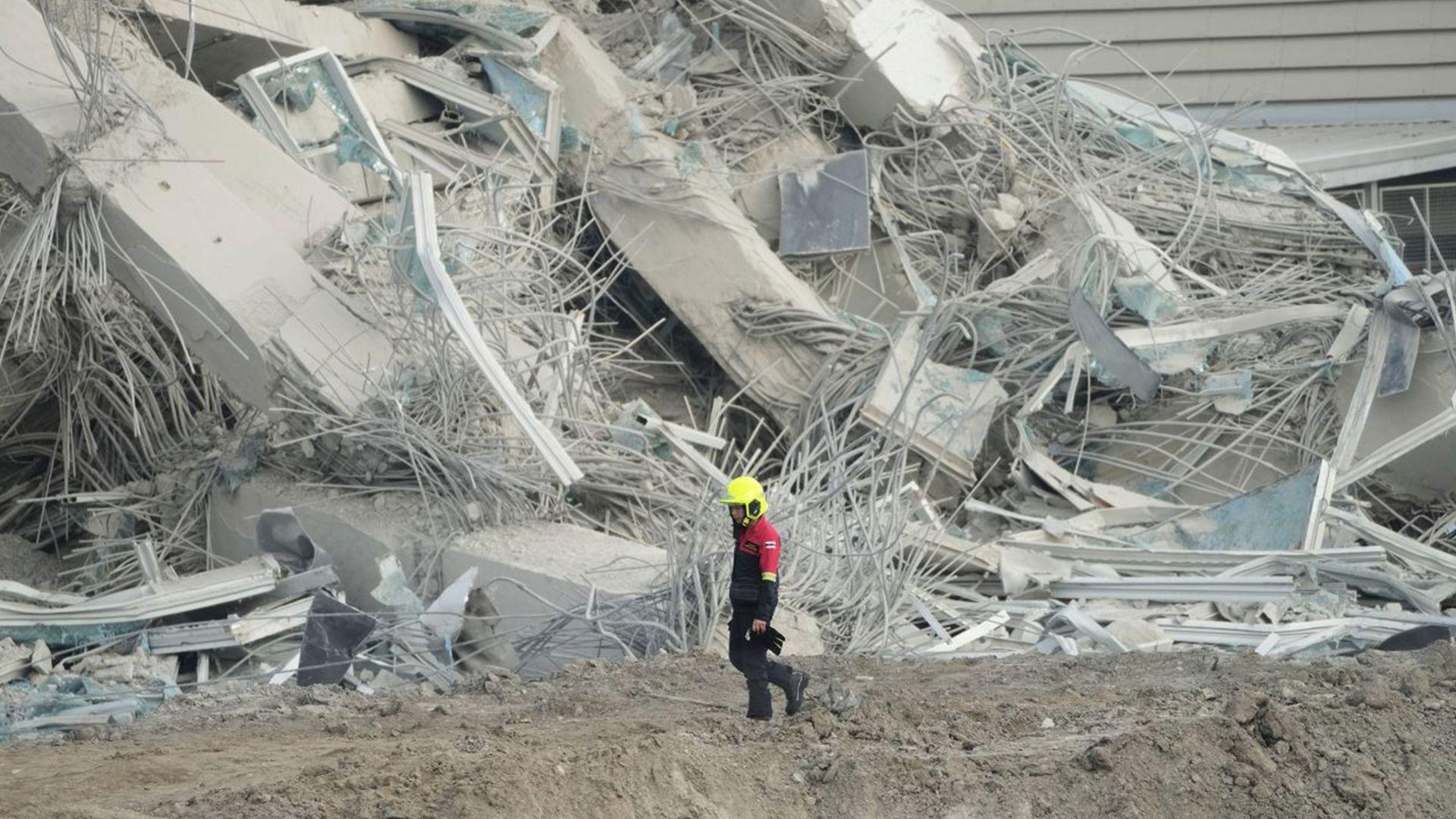 ژمارەی گیانلەدەستدان لە بومەلەرزەكانی میانمار گەیشتە هەزار و دوو كەس