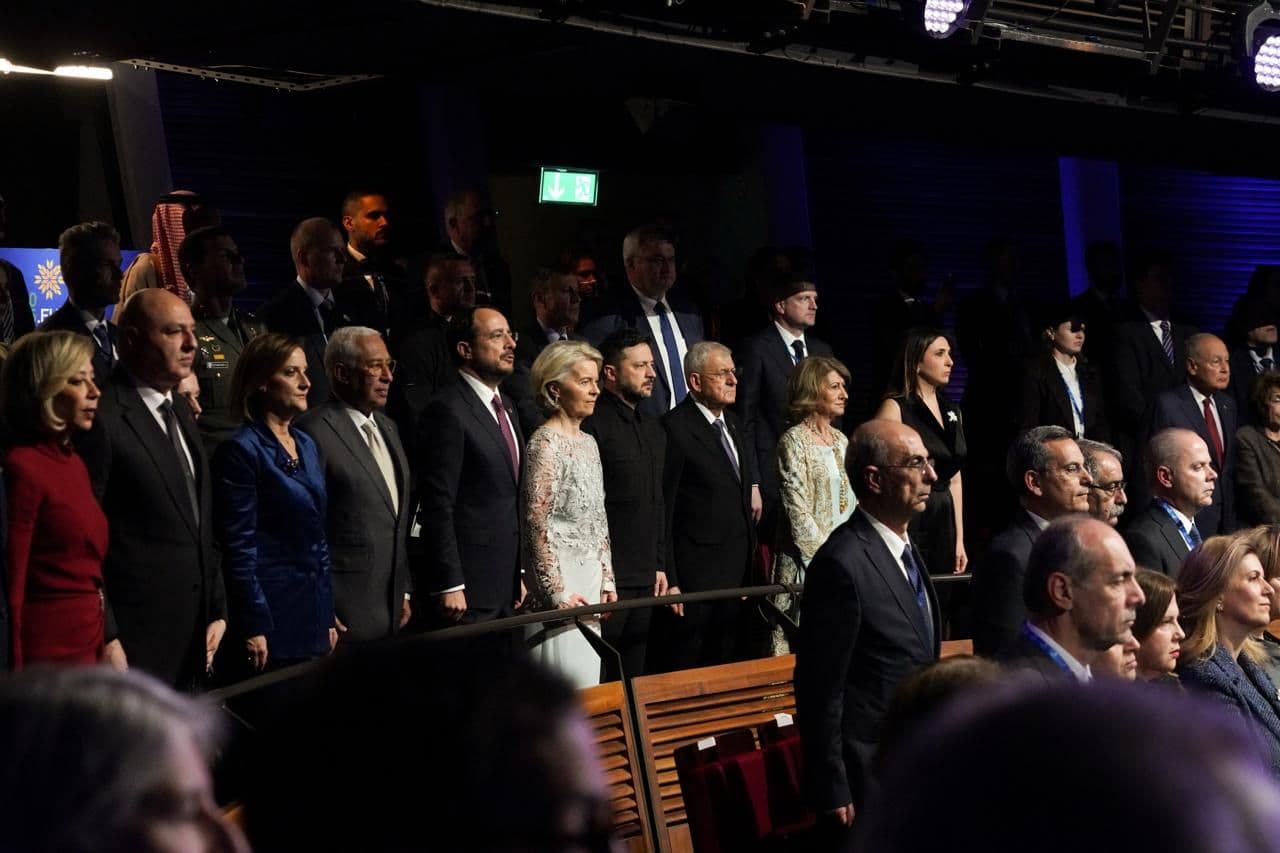 article gallery image