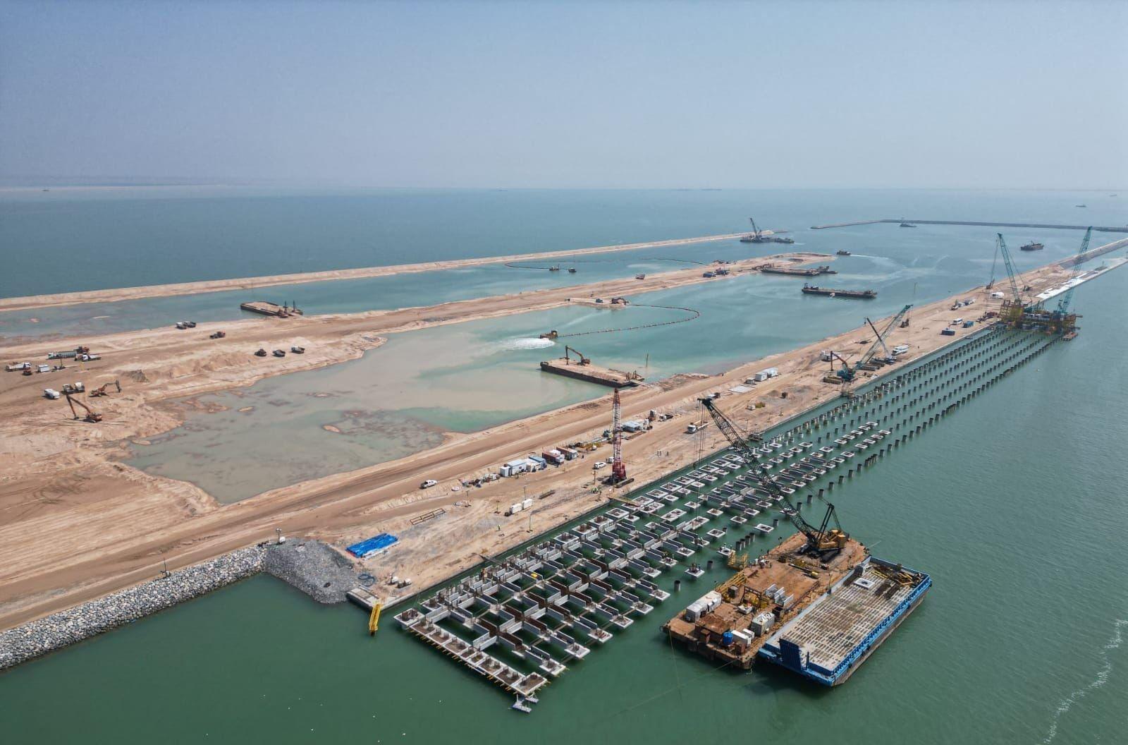 النقل: دخول ميناء الفاو مرحلة متقدمة من التحضير لعملية التشغيل التجاري