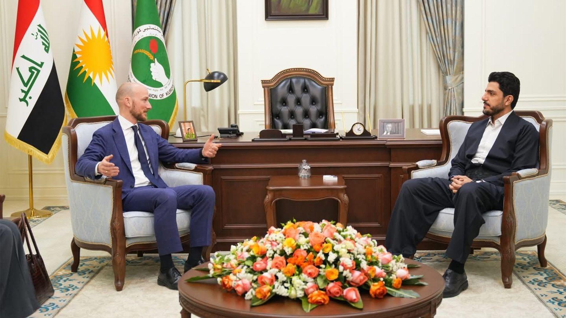 دەرباز کۆسرەت رەسوڵ و کونسوڵی گشتیی هۆڵەندا کۆبوونەوە