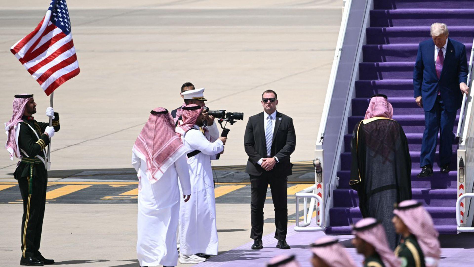 فەرشی مۆر و مانای داخستنی لە پرۆتۆکۆڵی دیپلۆماسیدا