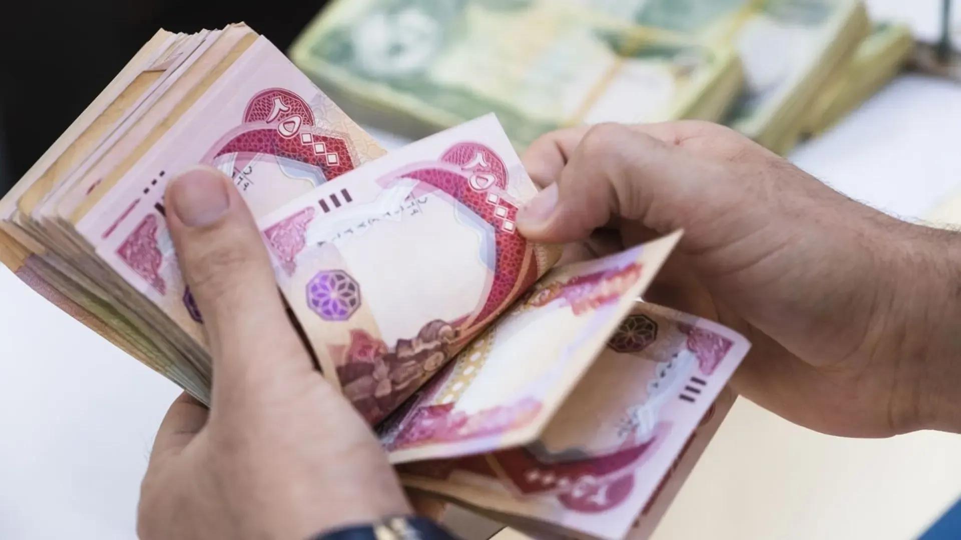 پاداشتی کارمەندانی سەر سندوقی دەنگدان دابەش دەکرێت