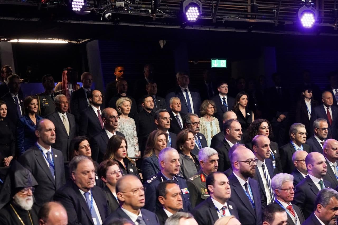 article gallery image