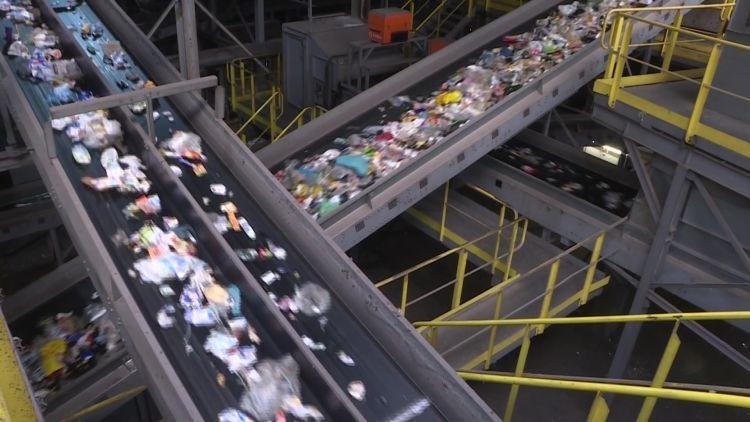 تقنية مبتكرة لتحويل النفايات الصناعية إلى منتجات مفيدة