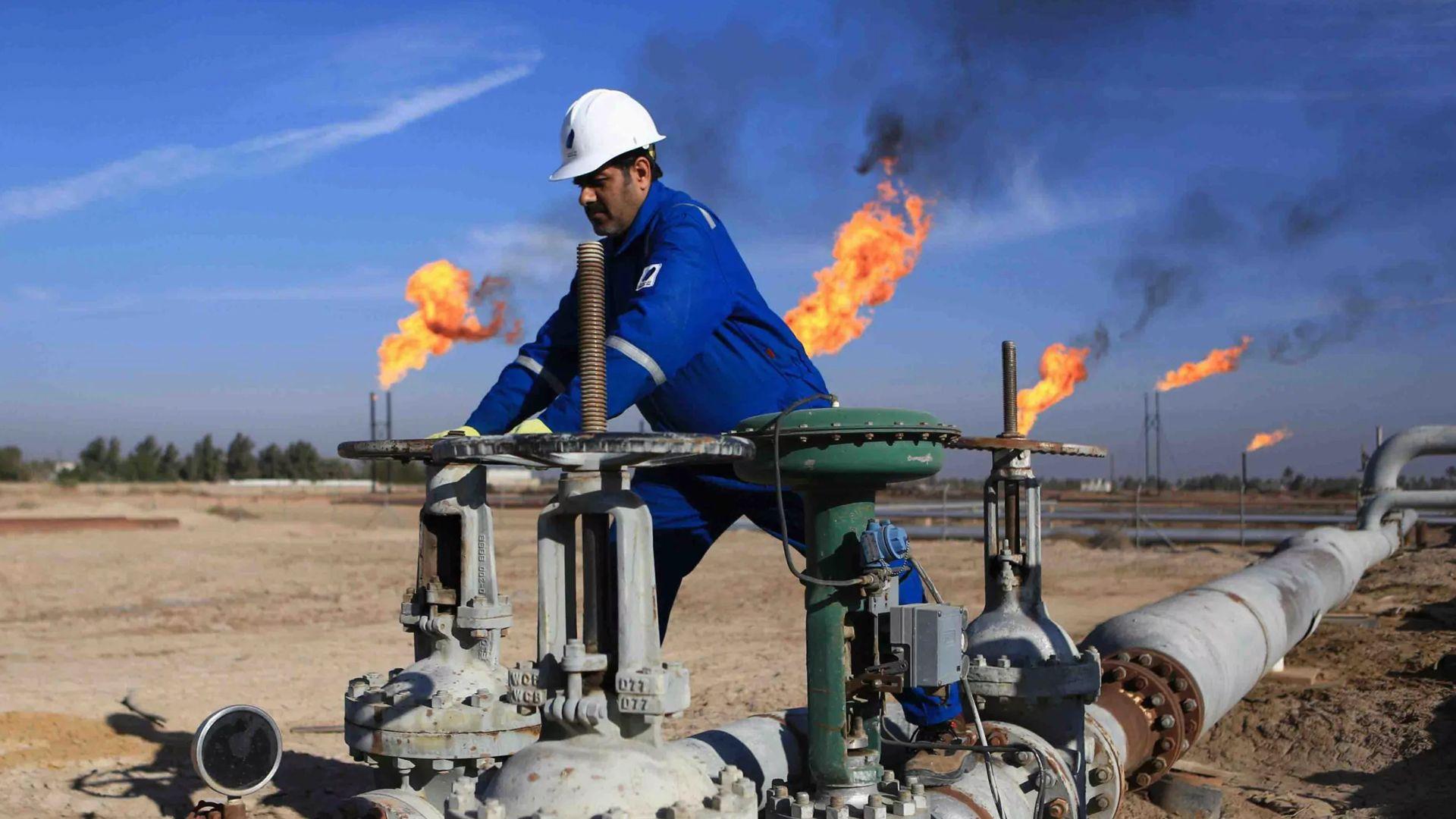 عیراق بەرهەمهێنان و هەناردەكردنی نەوتی بۆ زیاتر لە سێ ملیۆن بەرمیلی رۆژانە كەمكردەوە