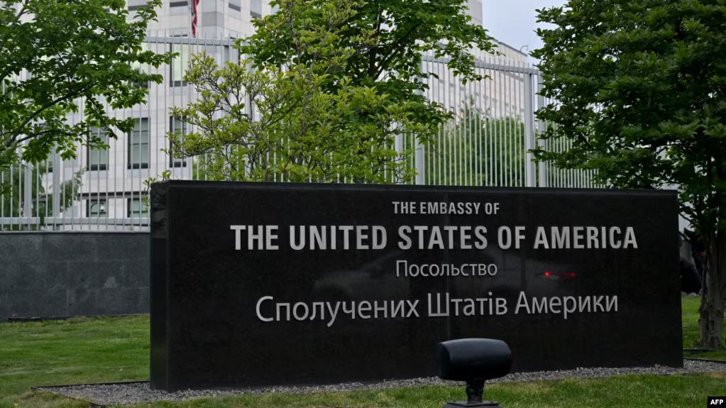 ئەمریكا و ئیتاڵیا و یۆنان باڵیۆزخانەكانیان لە كیێڤ داخست
