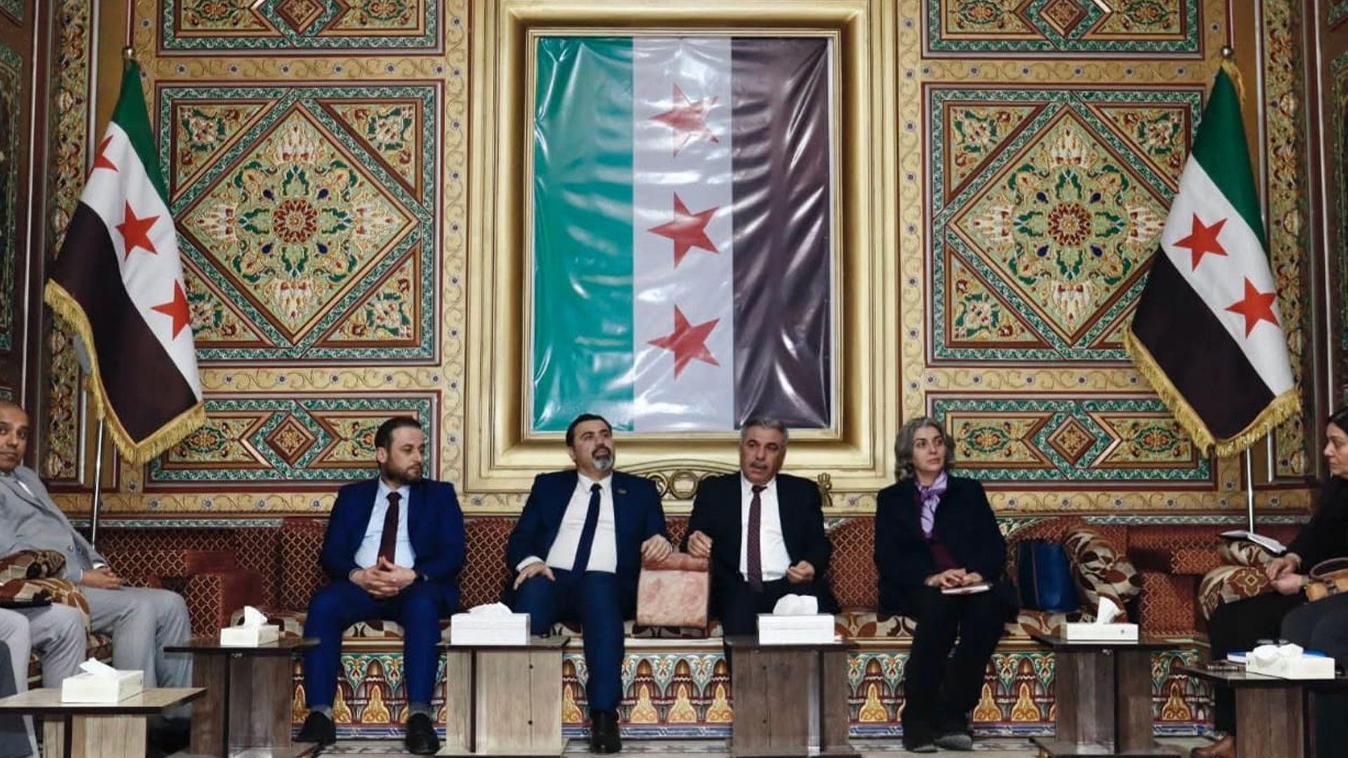 وەزیری پەروەردە گەیشتە حەسەکە و پرسی خوێندنی زمانی کوردی تاوتوێ کرا