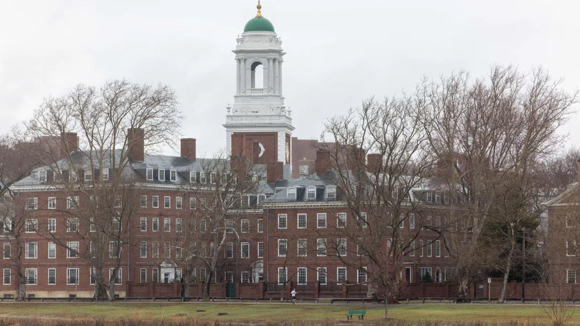  پنتاگۆن هەموو پەیوەندییە سەربازی و زانستییەكانی لەگەڵ زانكۆی هارڤارد پچڕاند