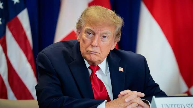 سەرۆكی ئەمریكا رەتیدەكاتەوە بەنیاز بێت سزاكانی سەر ئێران كەم بكاتەوە