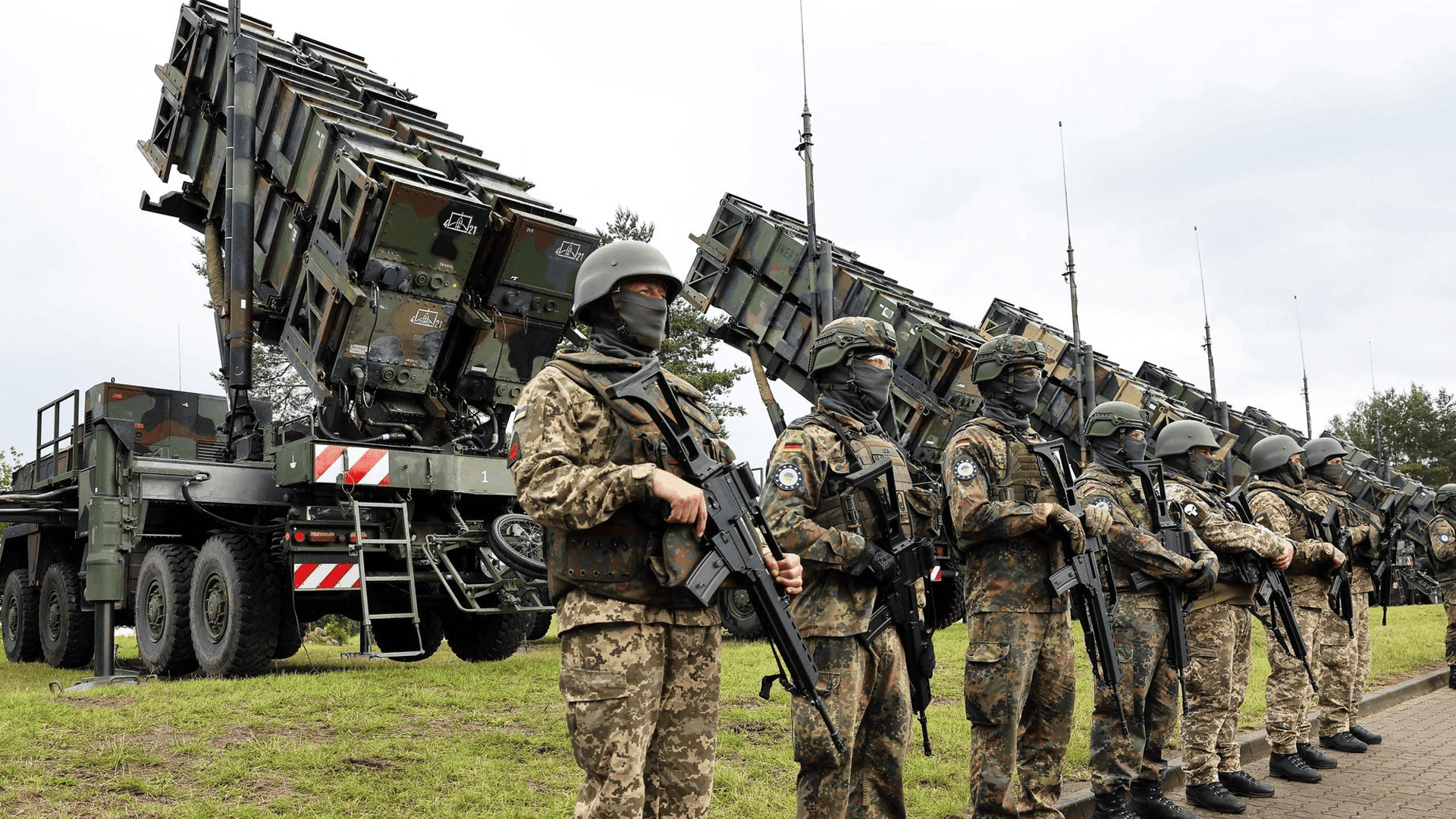 ئەمریكا ژمارەیەك كۆمپانیای سەربازیی رەوانەی ئۆكراین دەكات
