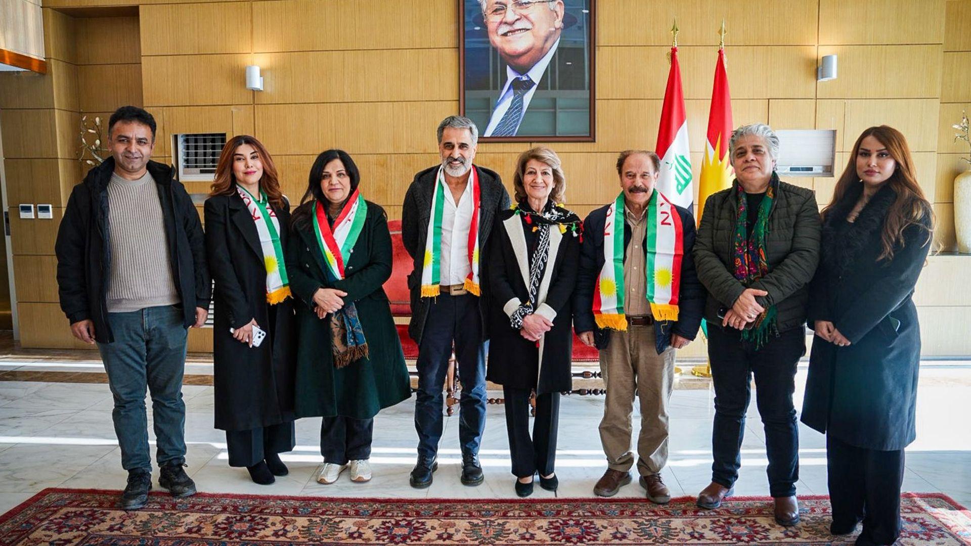 خاتوو شاناز ئیبراهیم ئەحمەد لەگەڵ ژمارەیەک هونەرمەند کۆبووەوە