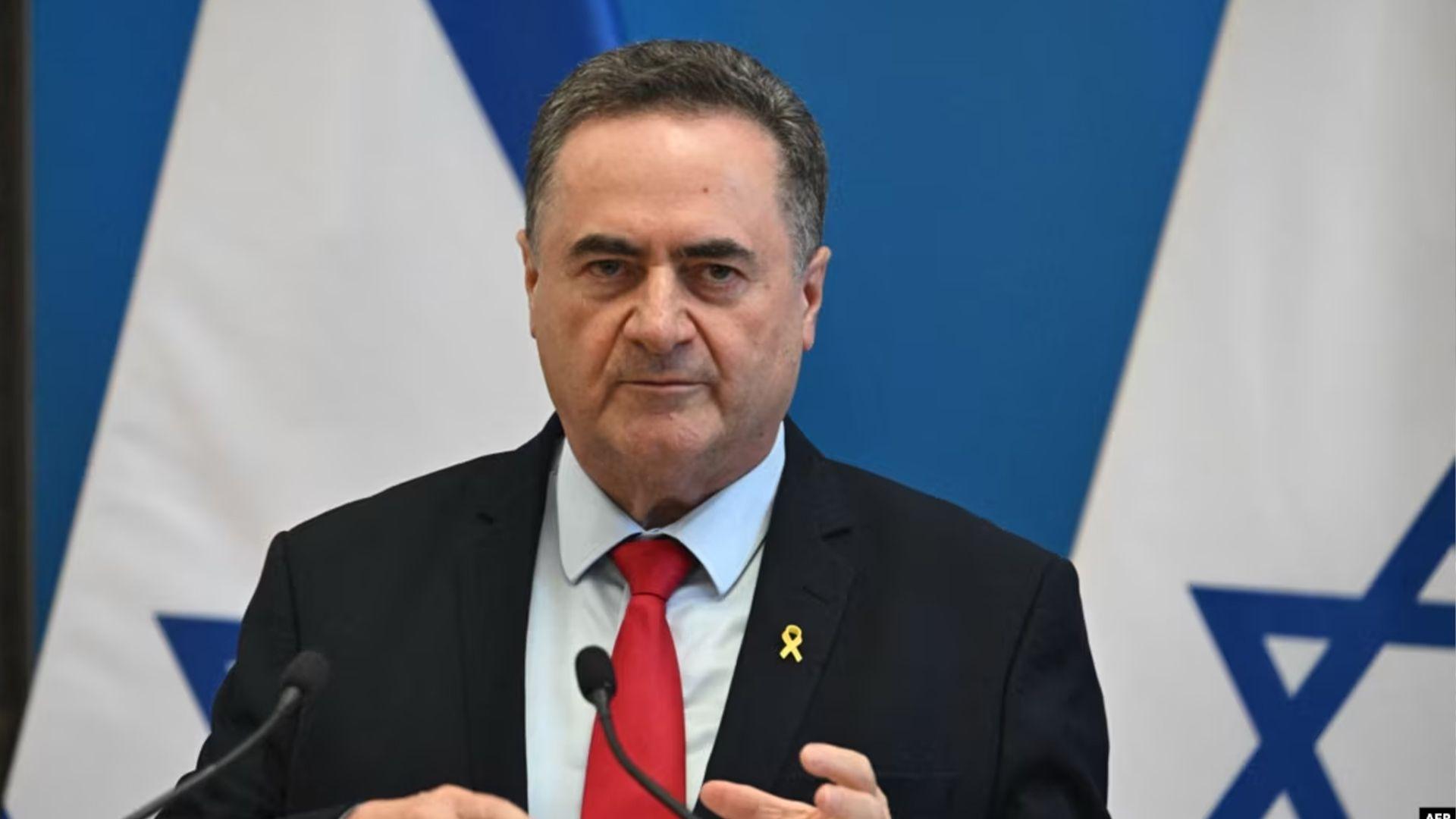 وزير الدفاع الإسرائيلي يتوعد طهران بـ"ملاحقة قادتها فرداً فرداً" ويهدد بتدمير البنية التحتية الإيرانية