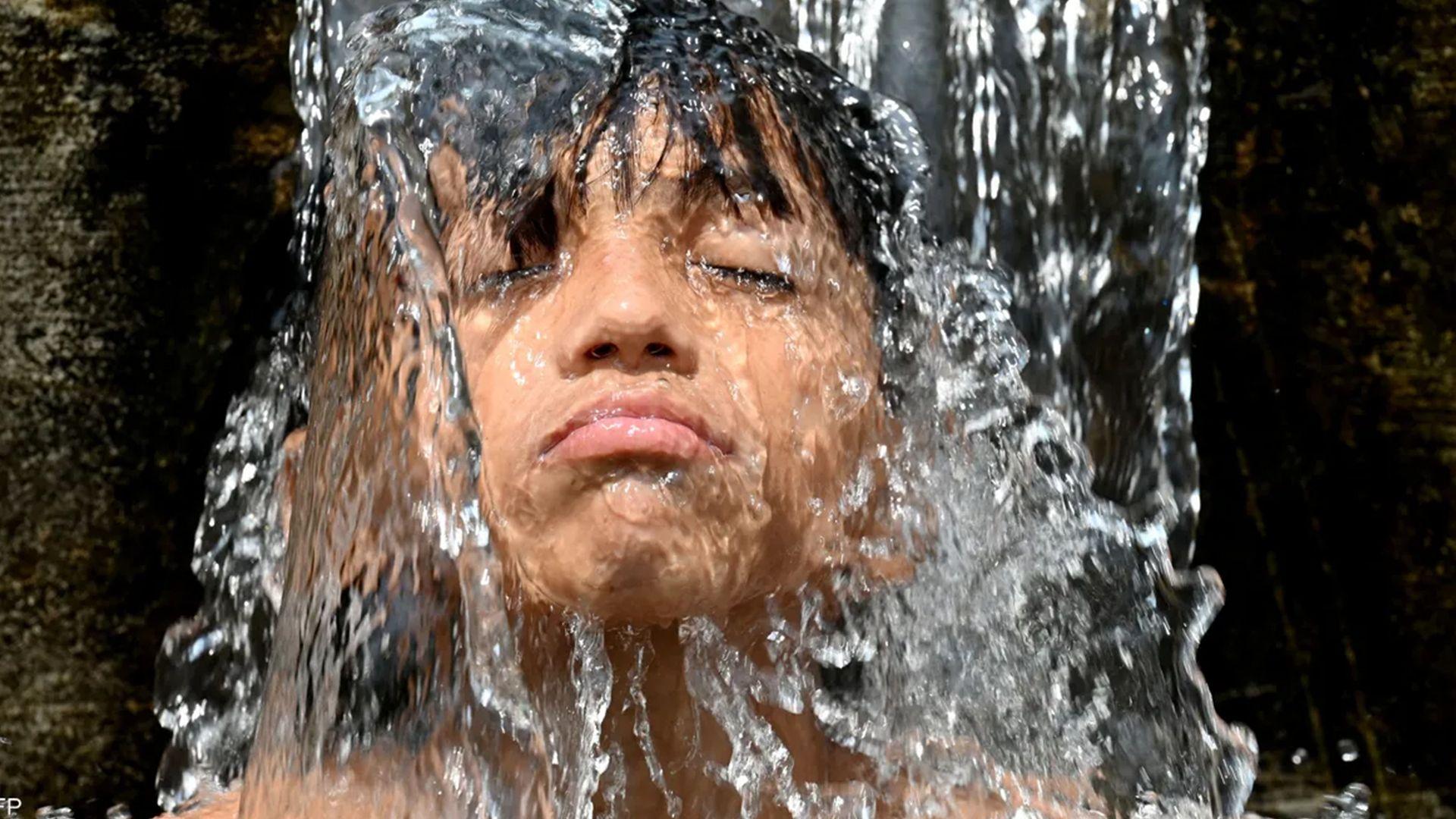 بۆچی  لە کاتی بەرزبوونەوەی پلەکانی گەرما نابێت بە ئاوی سارد خۆمان بشۆین؟