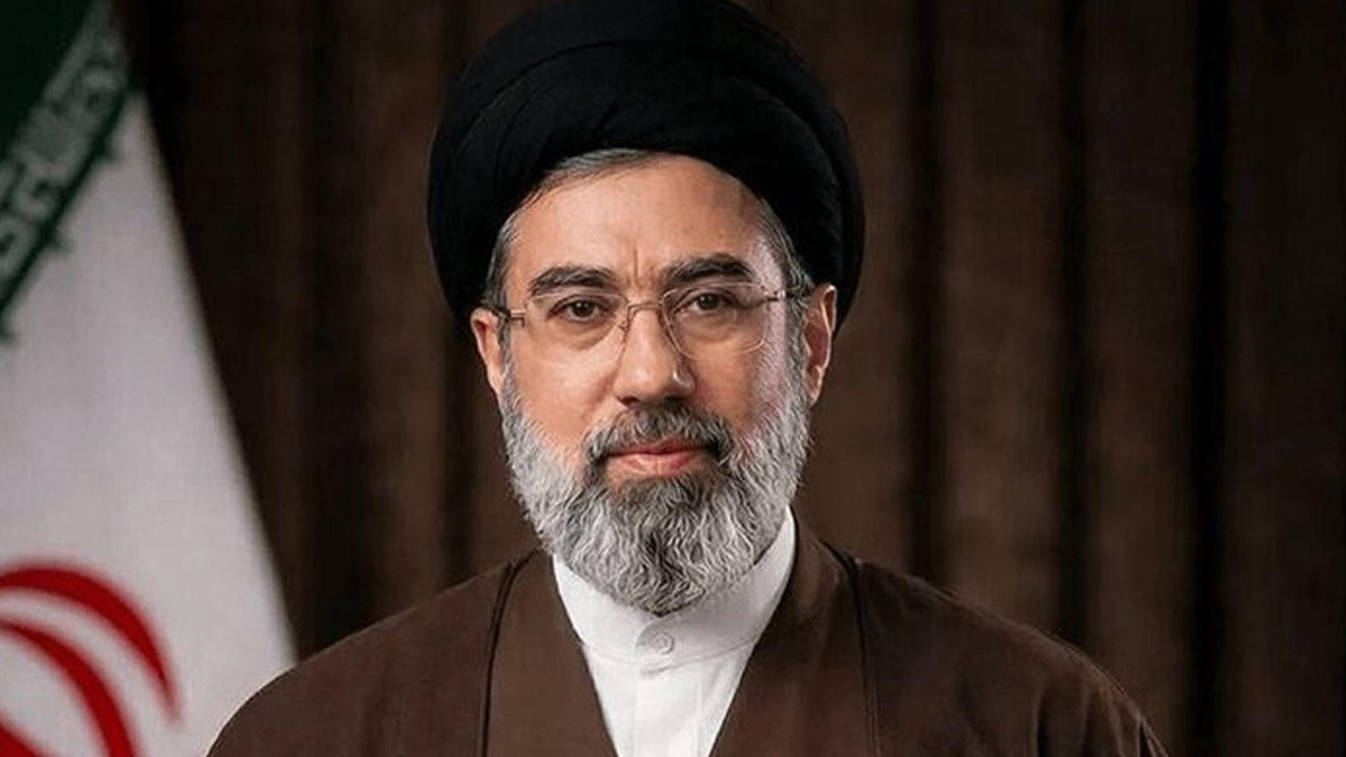 موجتەبا خامنەیی: وڵاتانی زلهێزی جیهان بە چاوچنۆكییەوە لە گەروی هورمز دەڕوانن