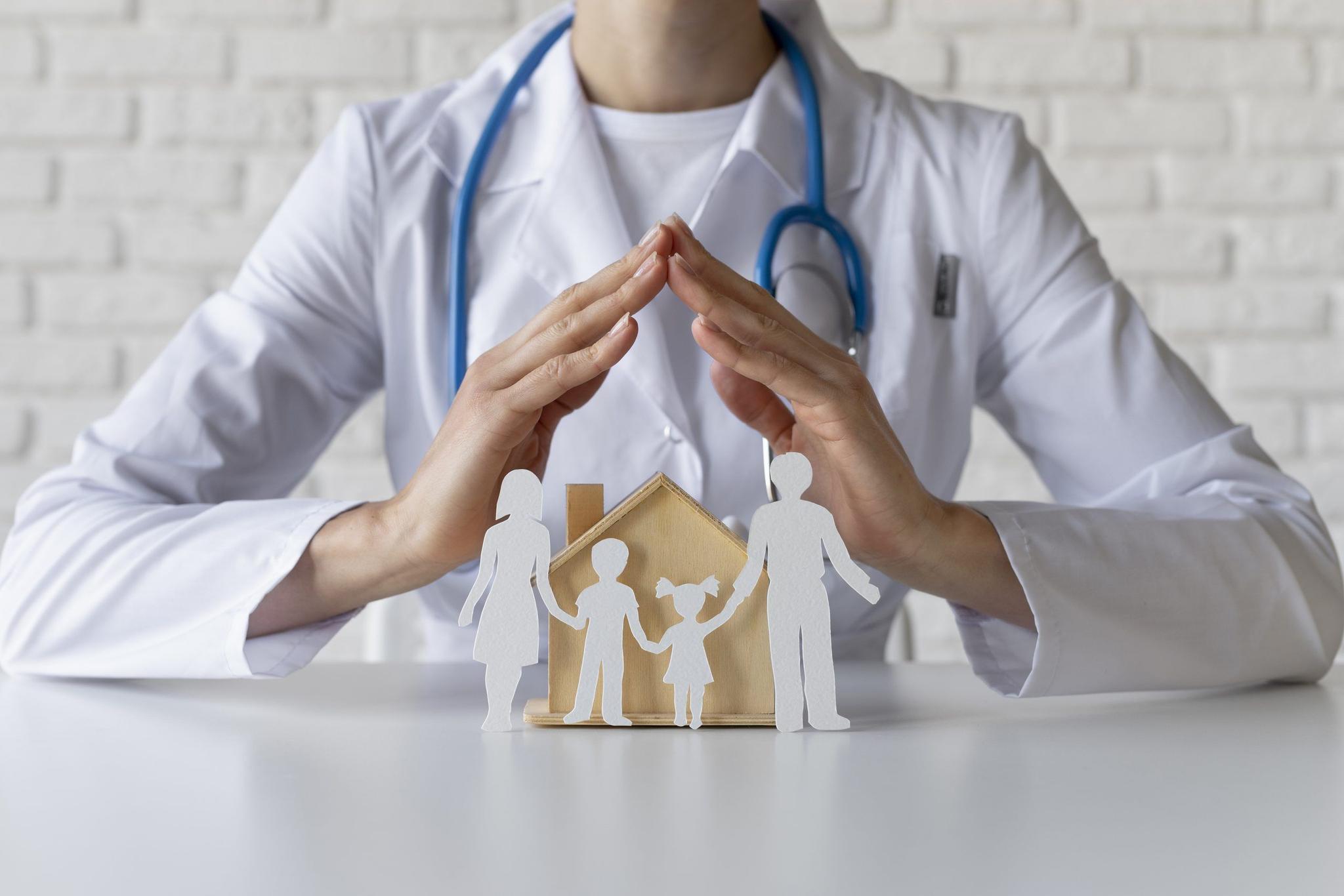 الصحة: سيكون لكل أسرة عراقية طبيب لتقييم حالاتهم أولياً قبل نقلهم للمستشفى