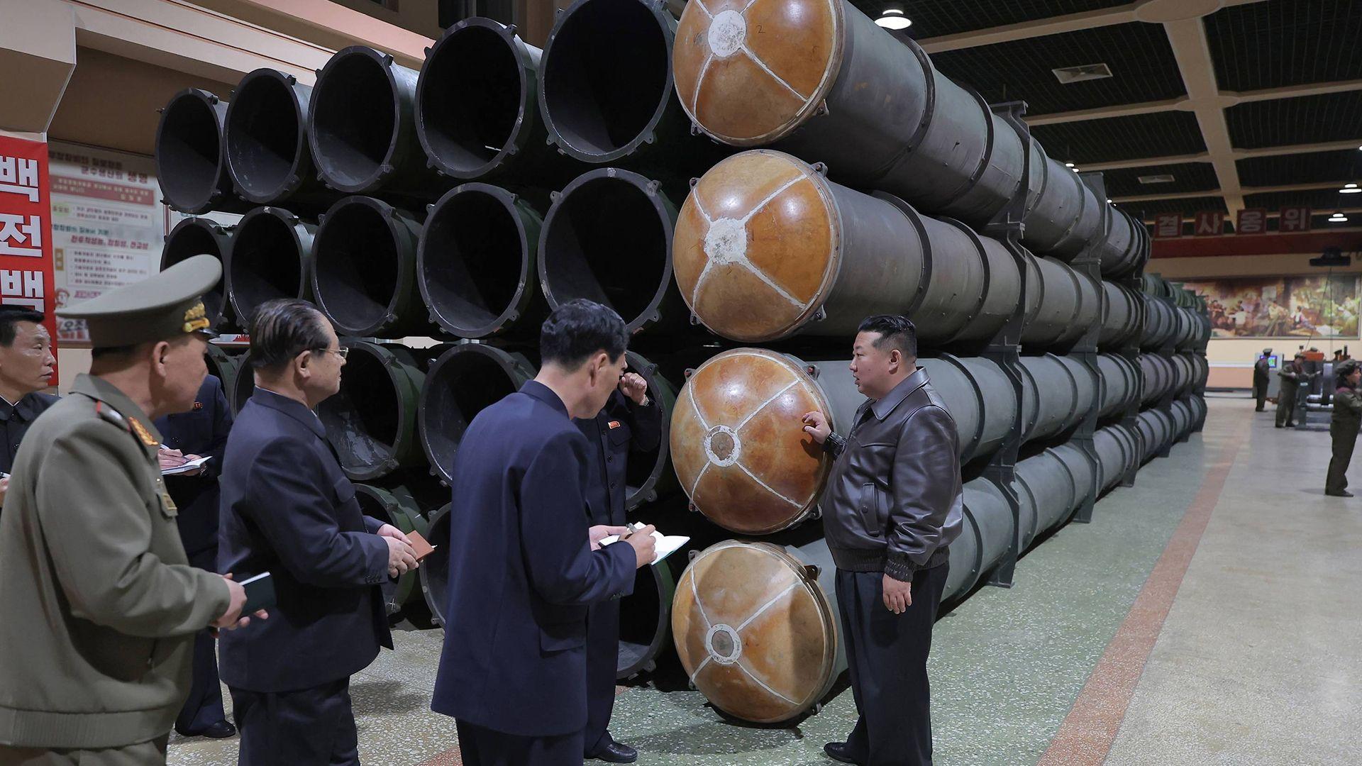 سەرۆکی کۆریای باکور سەردانی کارگەیەکی تەقەمەنی وڵاتەکەی کرد