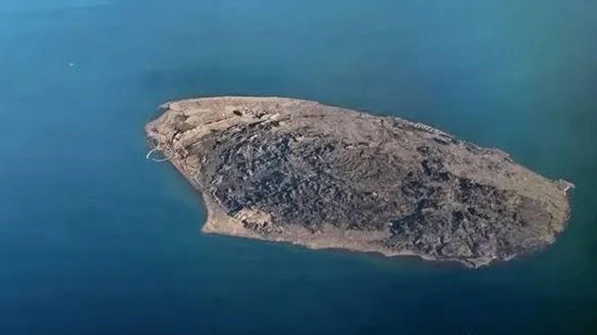 لارک ئەو دوورگە بچوکەی کە چاوی ئێرانە بەسەر گەروی هورمزە