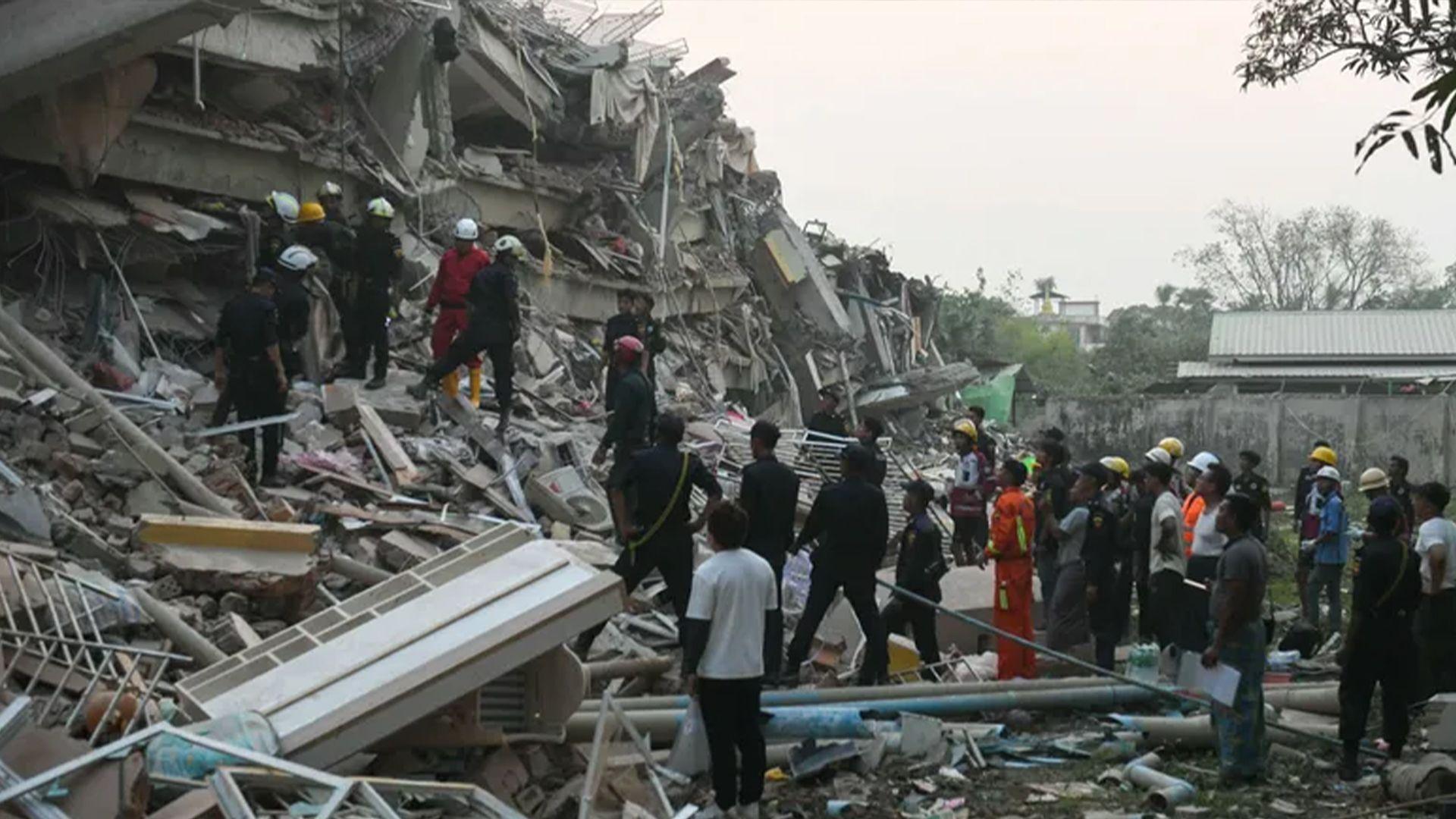 ئاماری گیانلەدەستدان بەهۆی بومەلەرزەكانی میانمارەوە سێ هەزار و 300 كەسی تێپەڕاند