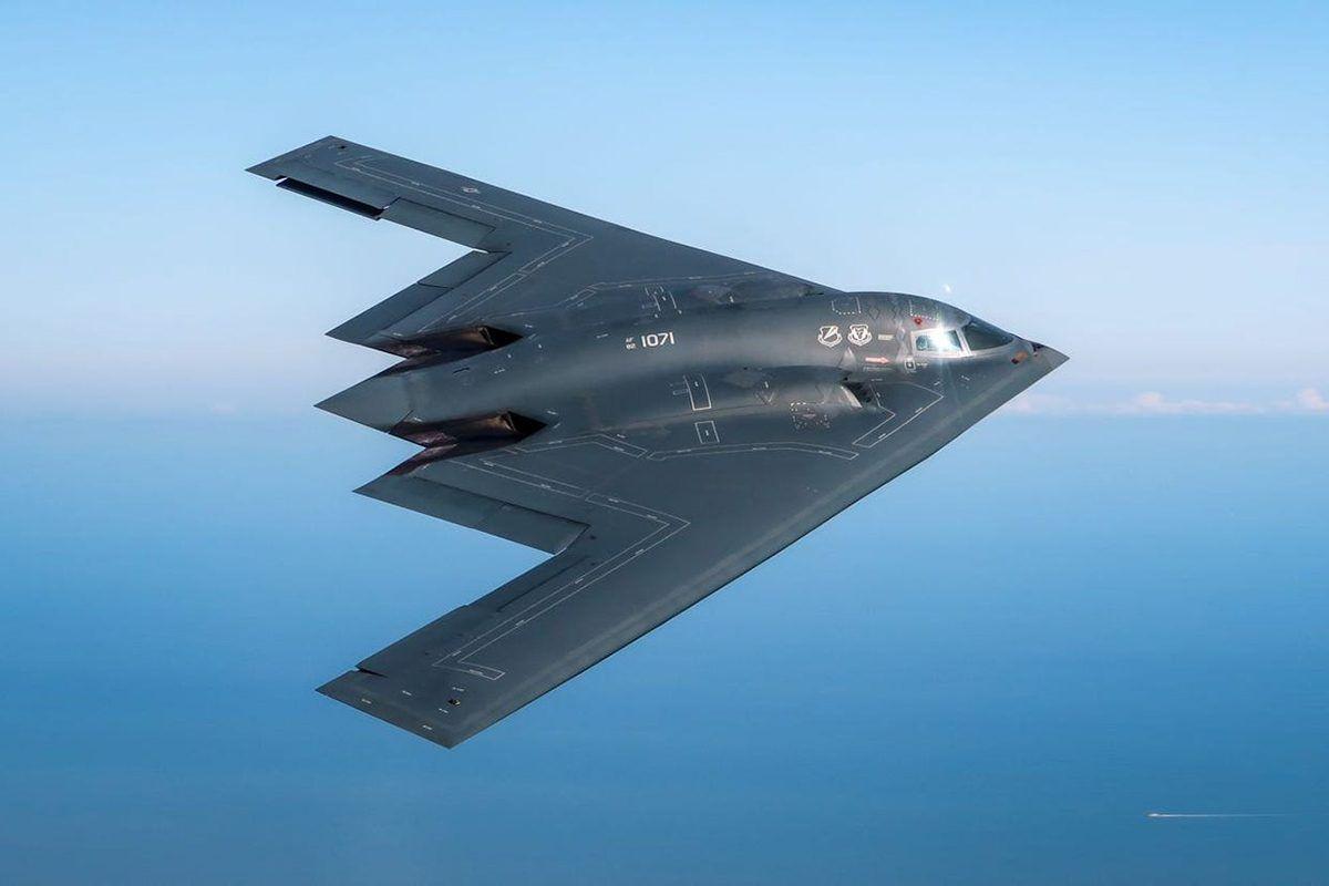 بالتزامن مع تصاعد القصف الامريكي لليمن.. البنتاغون يرسل طائرات "تحمل صواريخ نووية" الى الشرق الاوسط