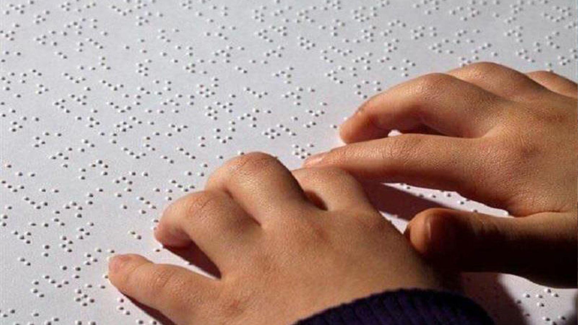 ئەمڕۆ رۆژی جیهانی نووسینی زبرە تایبەت بە نابینایان

