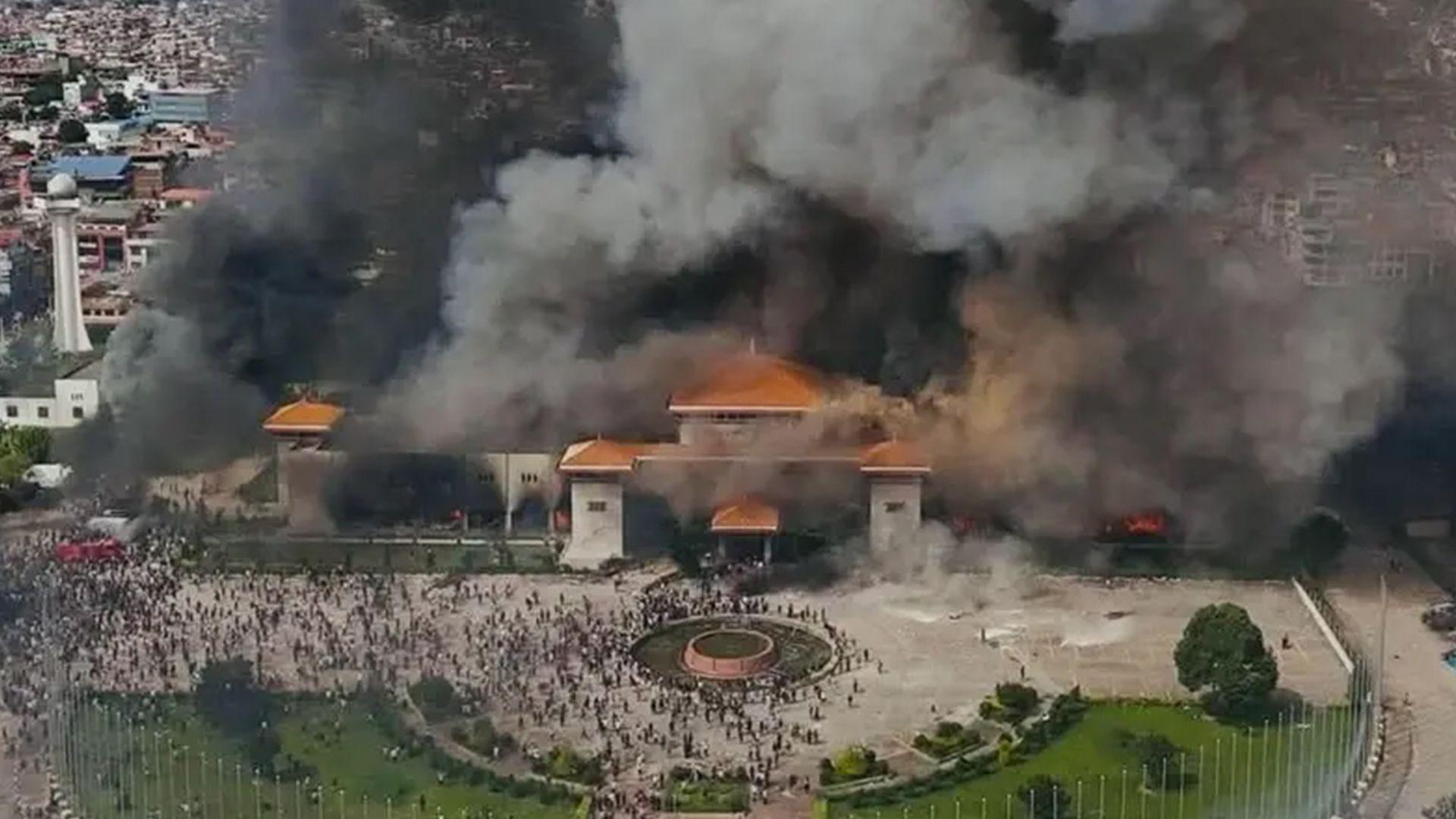 بەهۆی دروستبوونی گرژی و ئاڵۆزی لخۆپیشاندانەکانی نیپاڵ 19 کەس کوژران 