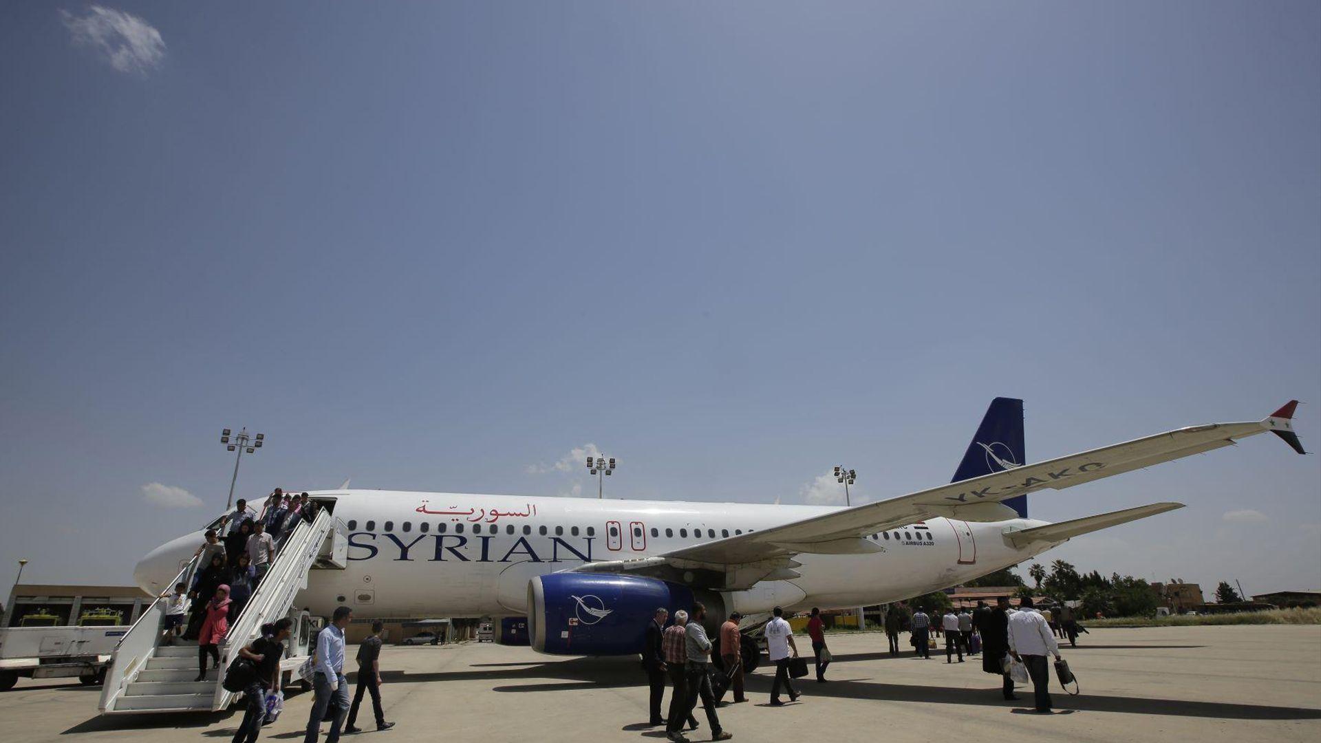 لە چوارچێوەی رێککەوتنی هەسەدە و دیمەشق؛ فڕۆکەخانەی قامیشلۆ دەخرێتەوە گەڕ