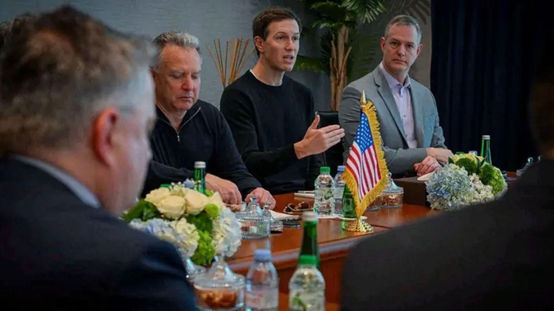 مۆسكۆ لێدوانەكانی ویتكۆڤ و زیلینسكی لەبارەی كەشی ئەرێنیی دانوستانەكانیان رەتدەكاتەوە 