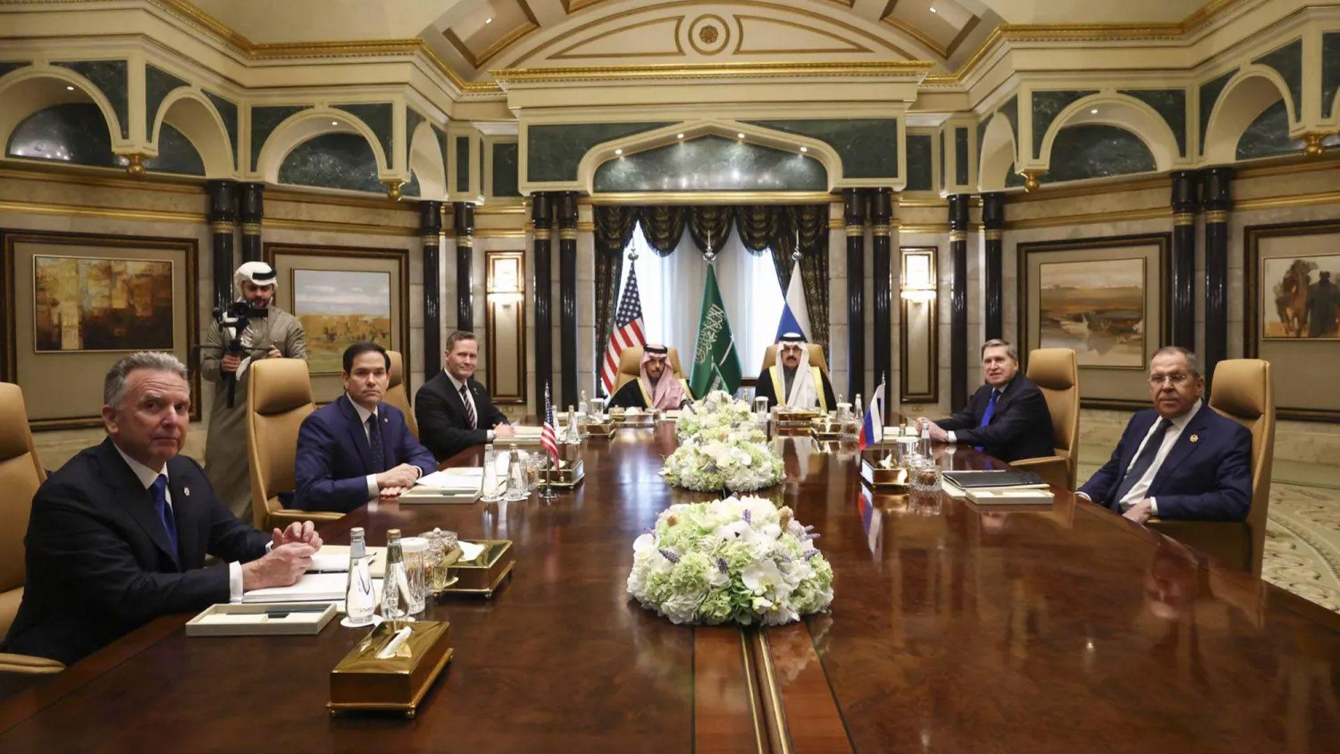 وەزیرانی دەرەوەی ئەمریكا و روسیا لە سعودیە كۆبوونەوە