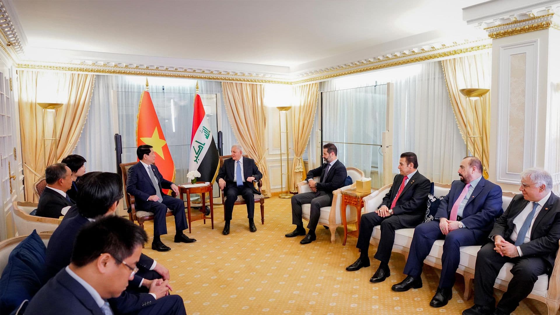 article gallery image