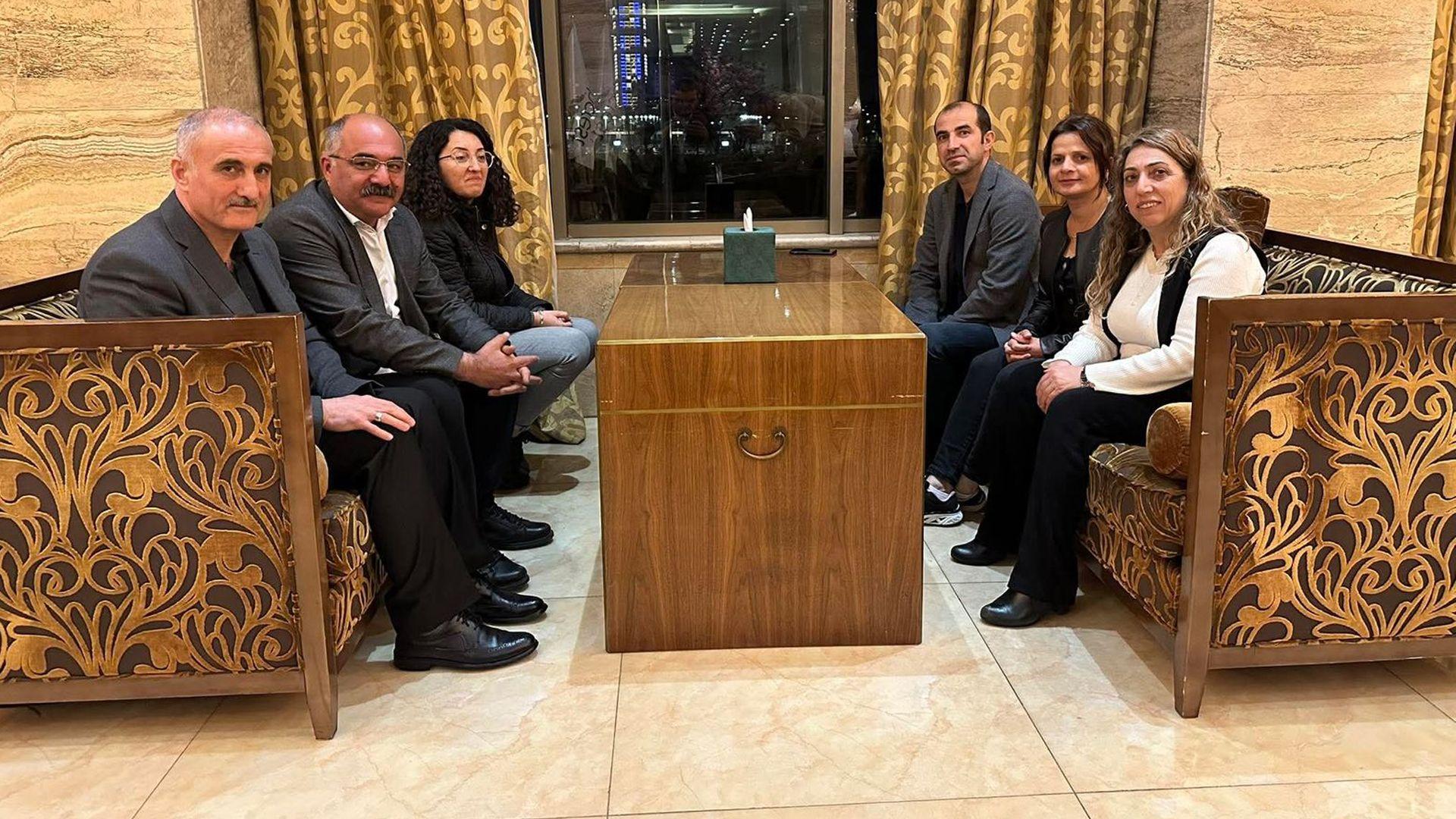 وەفدێكی دەم پارتی و دەبەپە لەگەڵ لەلایەنە سیاسییەكانی هەرێم كۆدەبنەوە