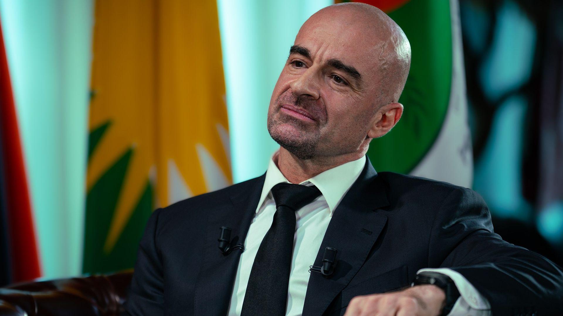 بافڵ جەلال تاڵەبانی پیرۆزبایی لە یانەی ئامەد سپۆر دەکات