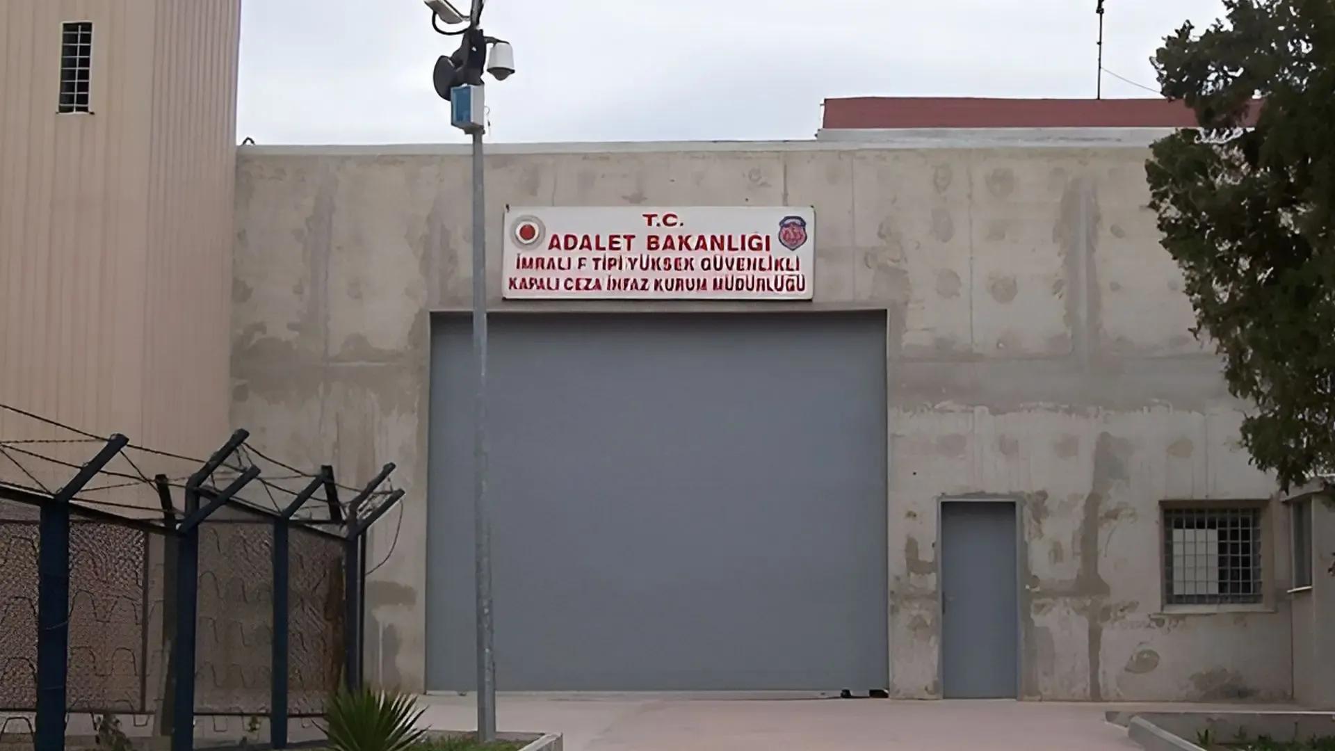 وەفدی دەم پارتی بەرەو دوورگەی ئیمراڵی بەڕێکەوت