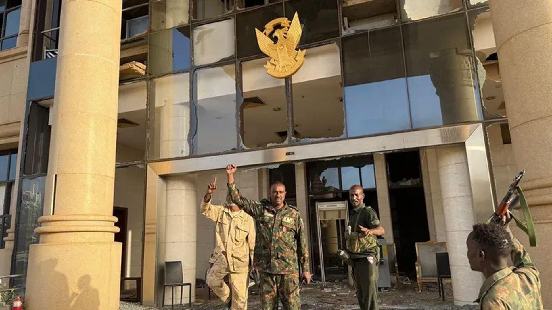 سوپای سودان كۆشكی كۆماری لە پایتەختی وڵات كۆنتڕۆڵ كردەوە