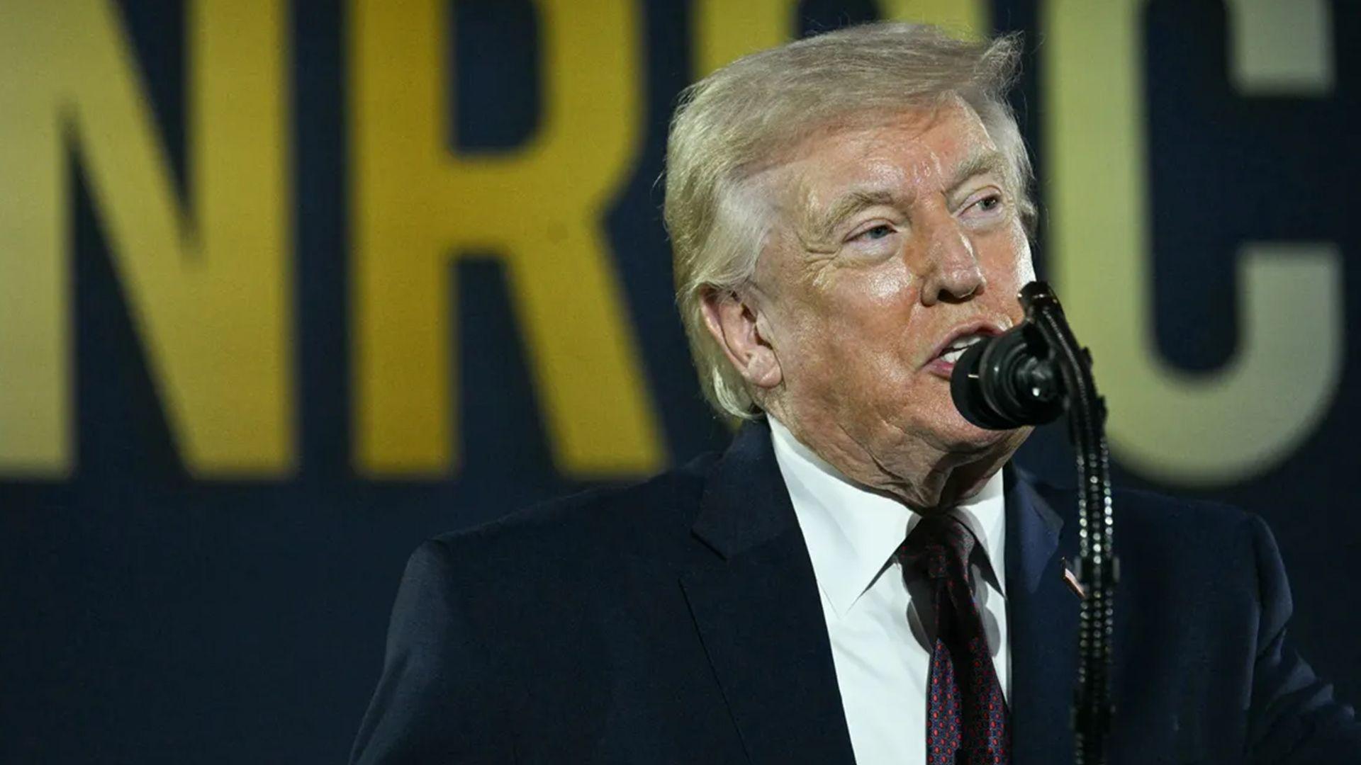 ترەمپ: تاران بە دزی گەلەکەیەوە لەگەڵ واشنتۆن لە دانوستاندایە