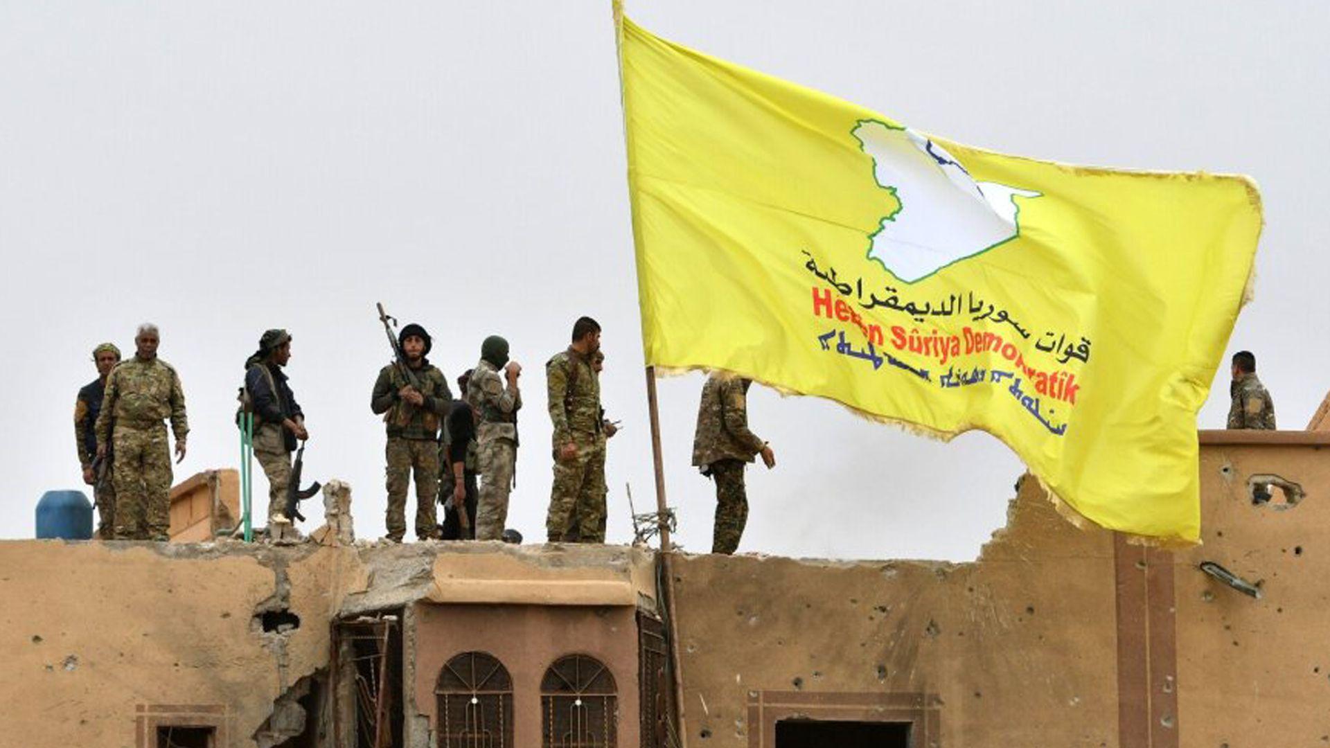 هەسەدە: ئێمە لەگەڵ دانوستانداین و بە فشار چەك دانانێین 
