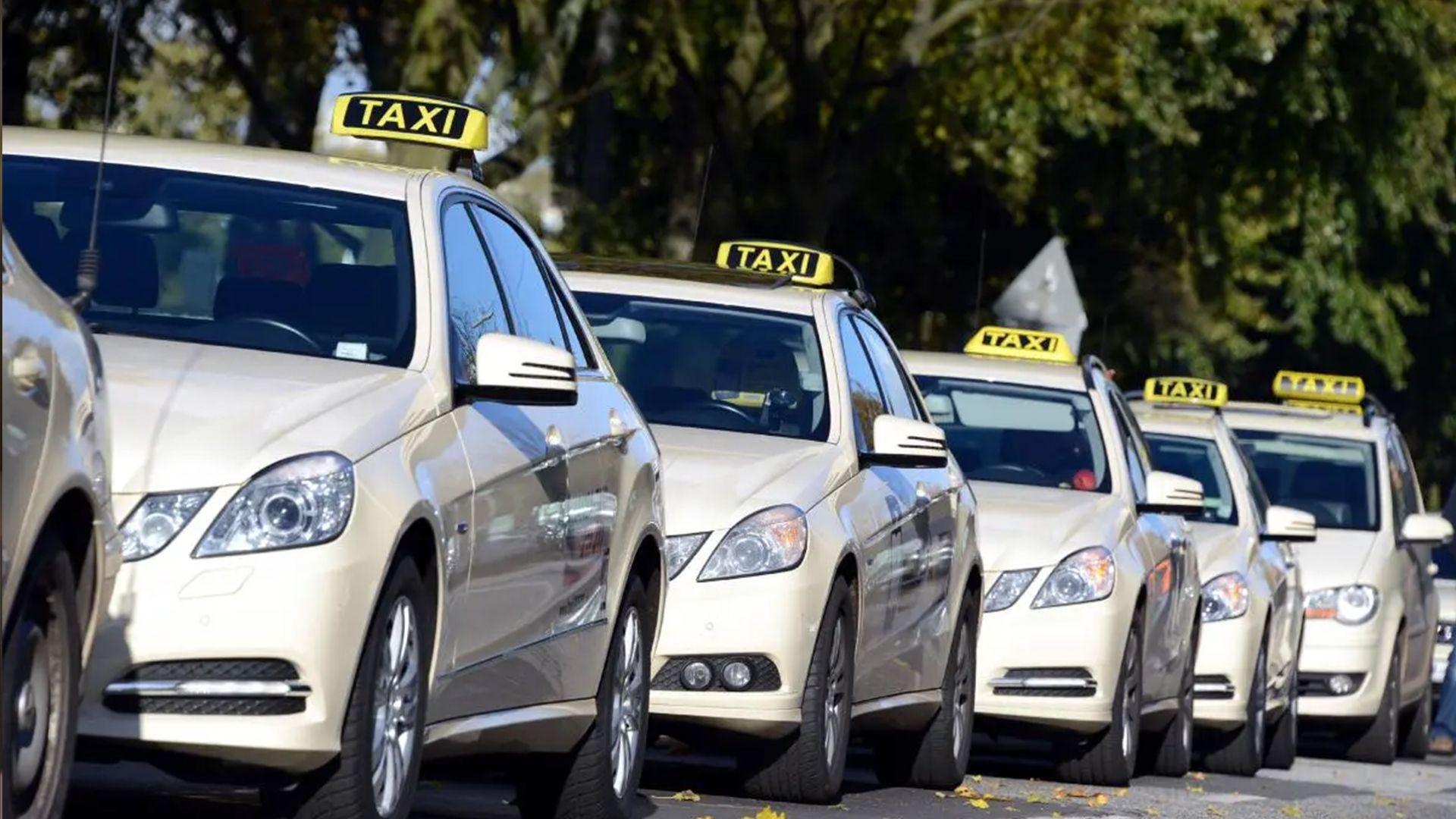 رێنمایی نوێی تۆمارکردنی تاکسی دەخرێتە بواری جێبەجێکردنەوە