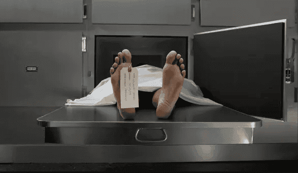 بعد اعلان وفاته.. هندي يستيقظ قبل لحظات من حرق جثته