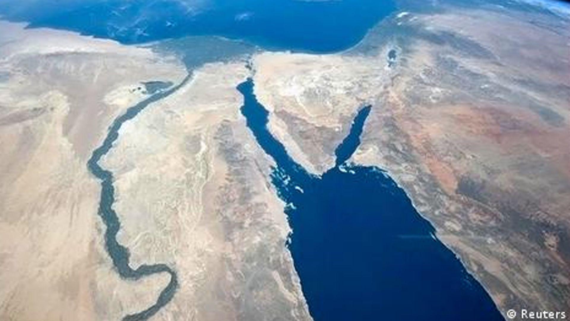 رۆیتەرز: ئێران داوای لە حوسییەکان کردووە لە ئەگەری لێدانی کێڵگە نەوتییەکانیدا باب المندب دابخەن