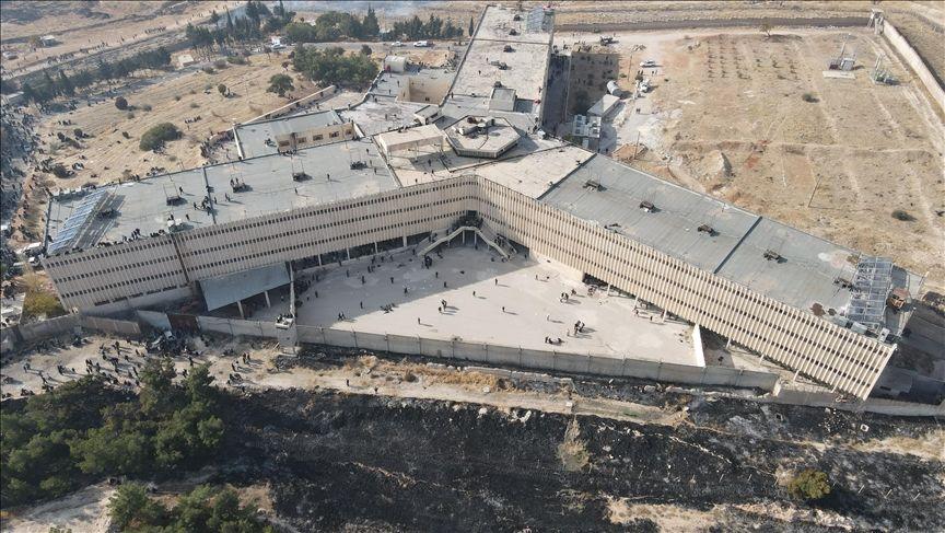 السلطات التركية ترسل فريق بحث وإنقاذ الى سجن صيدنايا