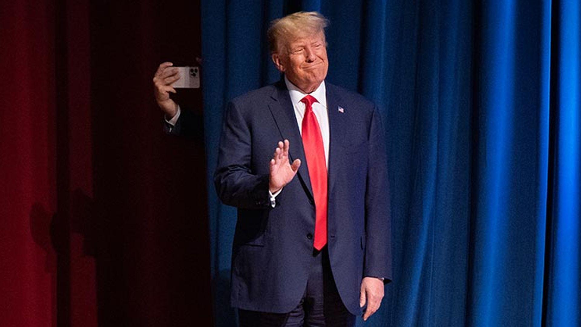 دۆناڵد ترەمپ: رەنگە پلانم هەبێت سەبارەت بە دوورگەی خارگ، بەڵام باسی ناکەم