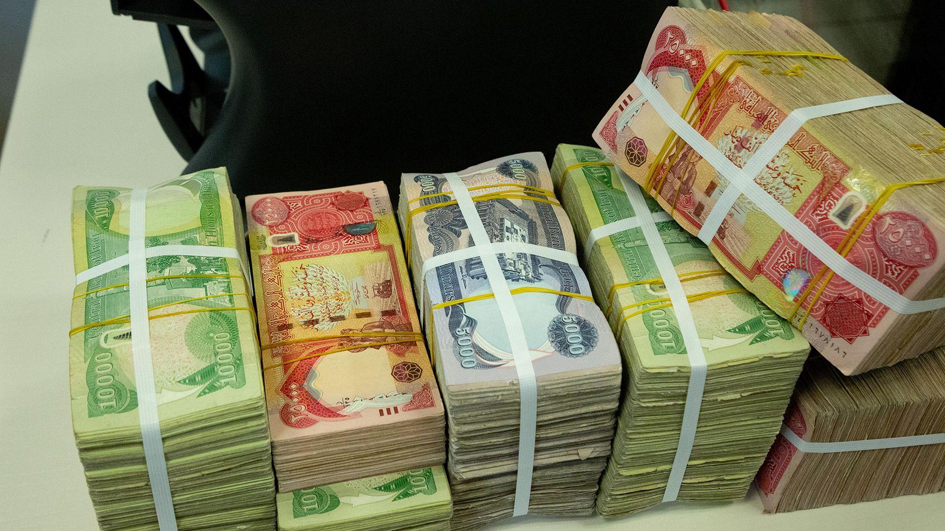 دارایی عیراق روونكردنەوەیەك لەسەر موچەی فەرمانبەرانی هەرێم بڵاودەكاتەوە