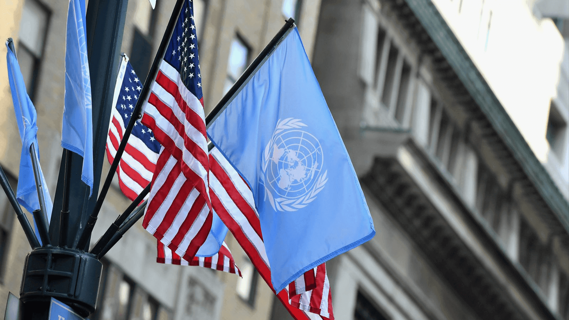 وەزیری دەرەوەی ئەمریکا: ئێمە دژی ئەو رەخنانەین نەتەوە یەکگرتووەکان لە روسیای دەگرێت