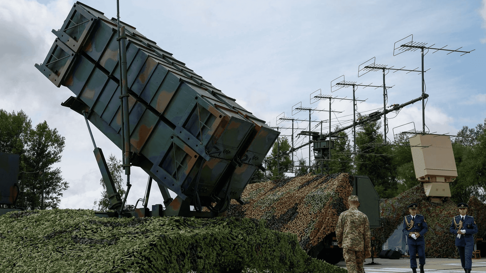 دۆناڵد ترەمپ ناردنی هاوكارییە سەربازییەكانی بۆ ئۆكراین هەڵپەسارد