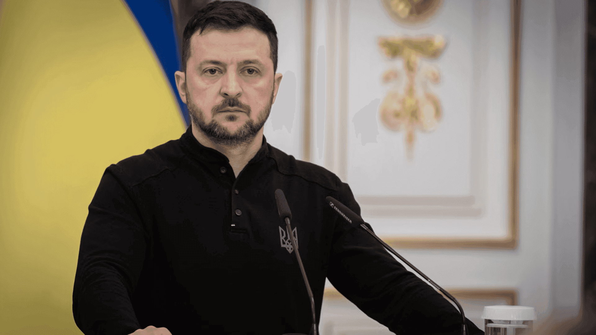 زێلێنسکی پشتگیری لوتکەی سێ قۆڵی دەکات؛ دووشەممە لەگەڵ ترەمپ کۆدەبێتەوە