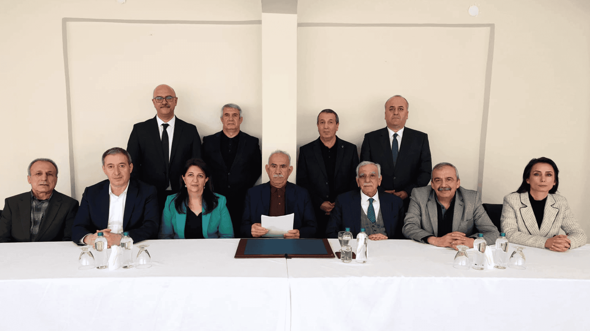 ئۆجەلان: پێویستە پەکەکە چەک دابنێت