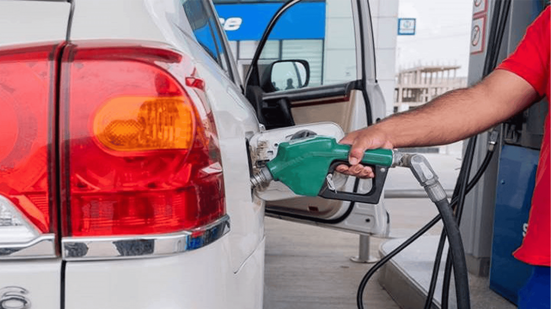 عیراق هاوردەکردنی بەنزینی بۆ نیوە کەمکردوەتەوە