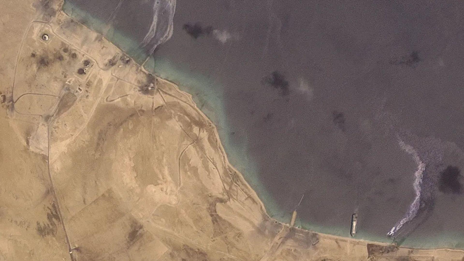 سوپای ئەمەریكا بەندەری نەوتی رەئس عیسای لە یەمەن خاپور كرد