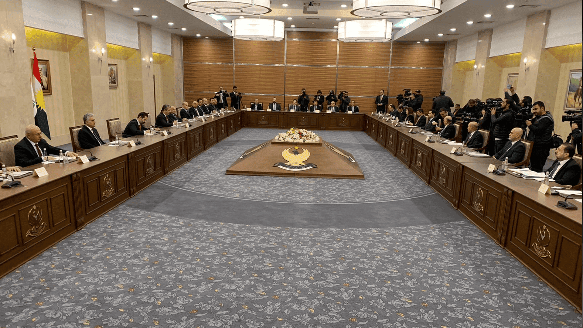 ئەنجومەنی وەزیرانی هەرێم بە ئامادەبونی نوێنەرانی كورد لە كۆبوونەوەدان