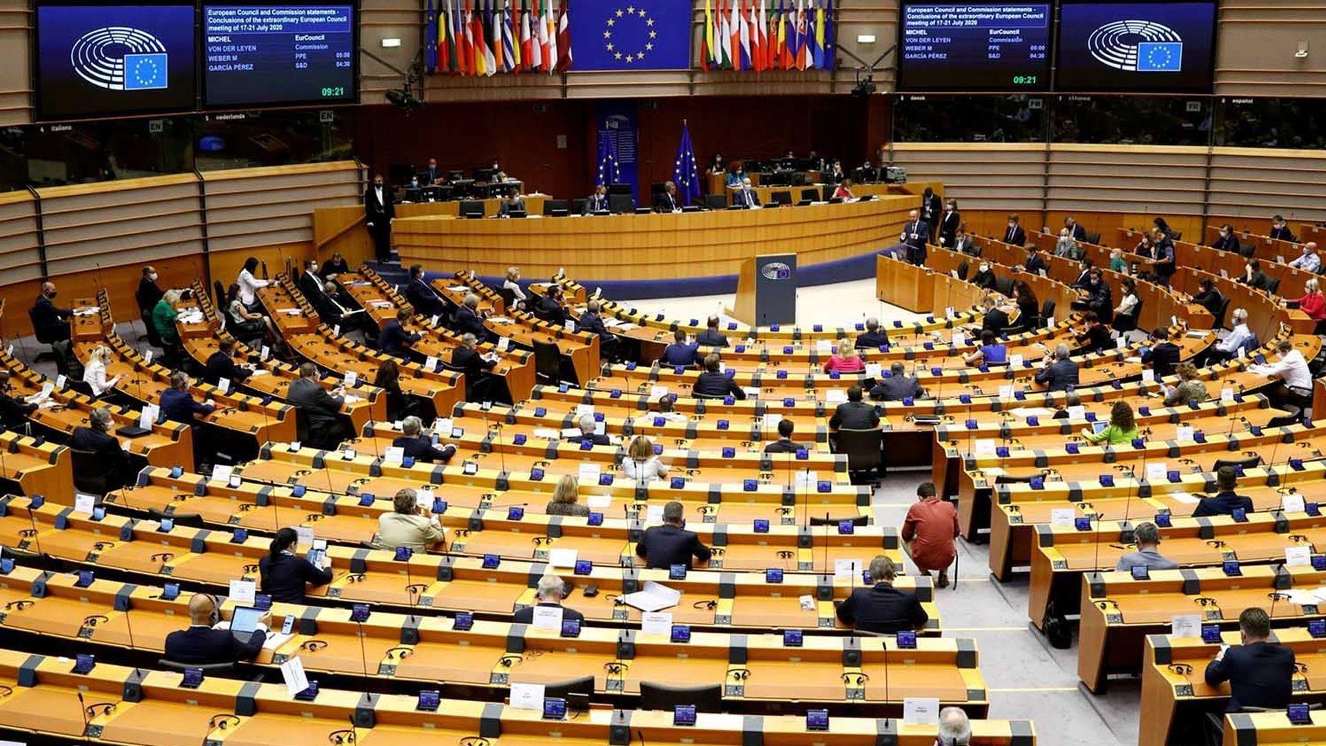 ژمارەیەك پەرلەمانتاری ئەوروپا پشتیوانی لە خۆبەڕێوەبەری باكور و رۆژهەڵاتی سوریا دەكەن