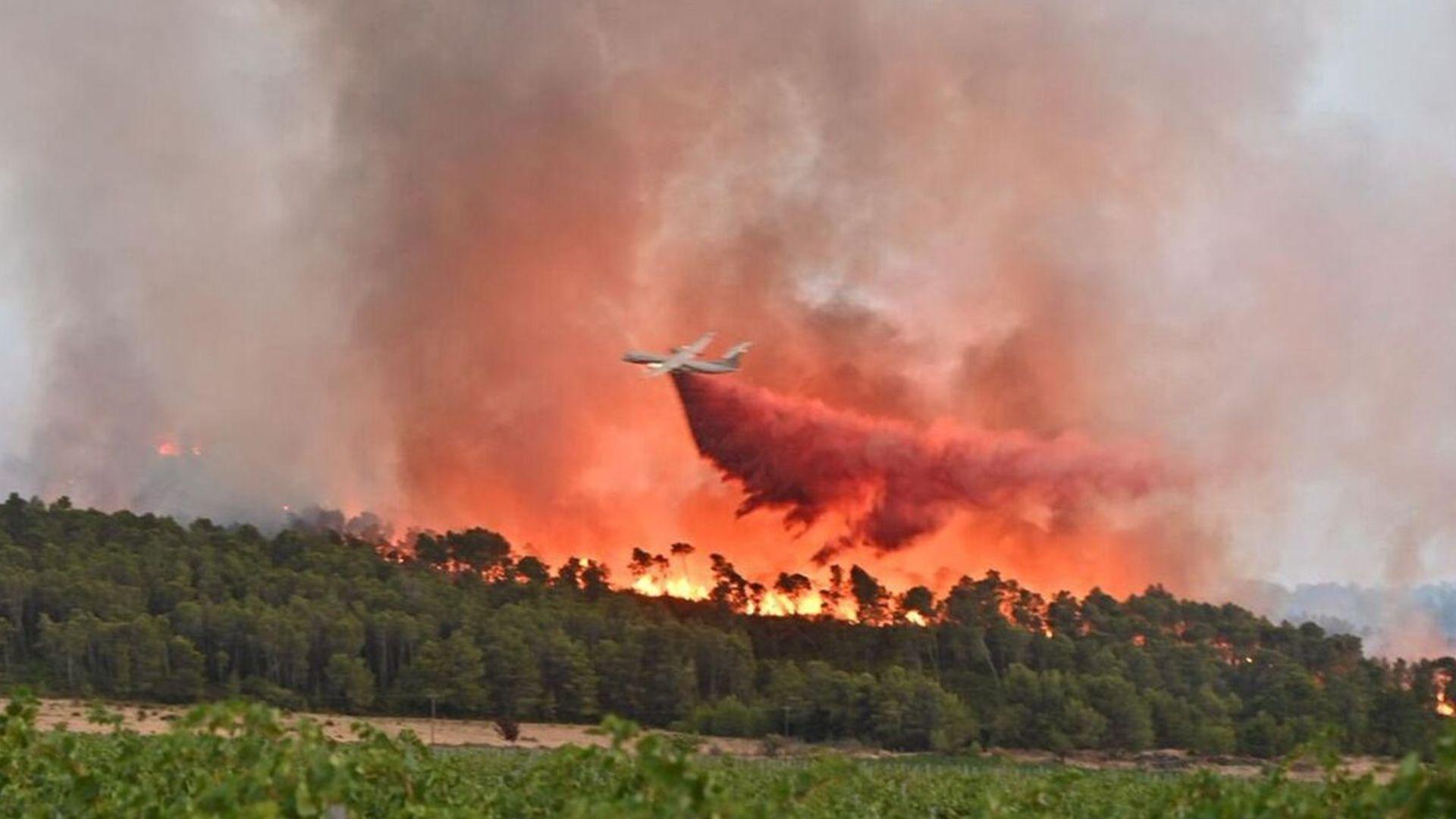 لە فەرەنسا ئاگرێک کەوتووەتەوە 80 ساڵە وێنەی نەبووە